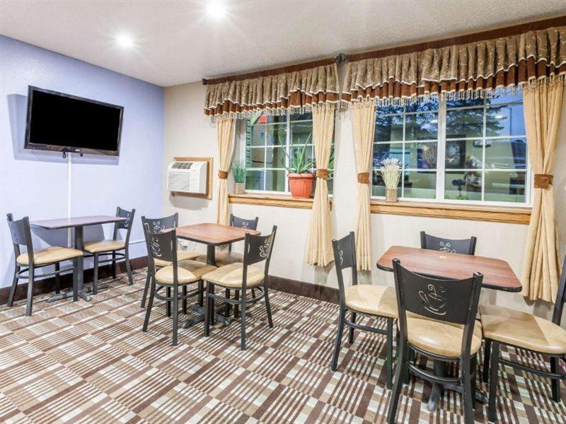 Super 8 By Wyndham Johnstown/Gloversville Extérieur photo
