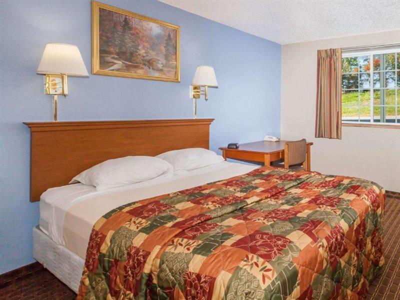 Super 8 By Wyndham Johnstown/Gloversville Extérieur photo
