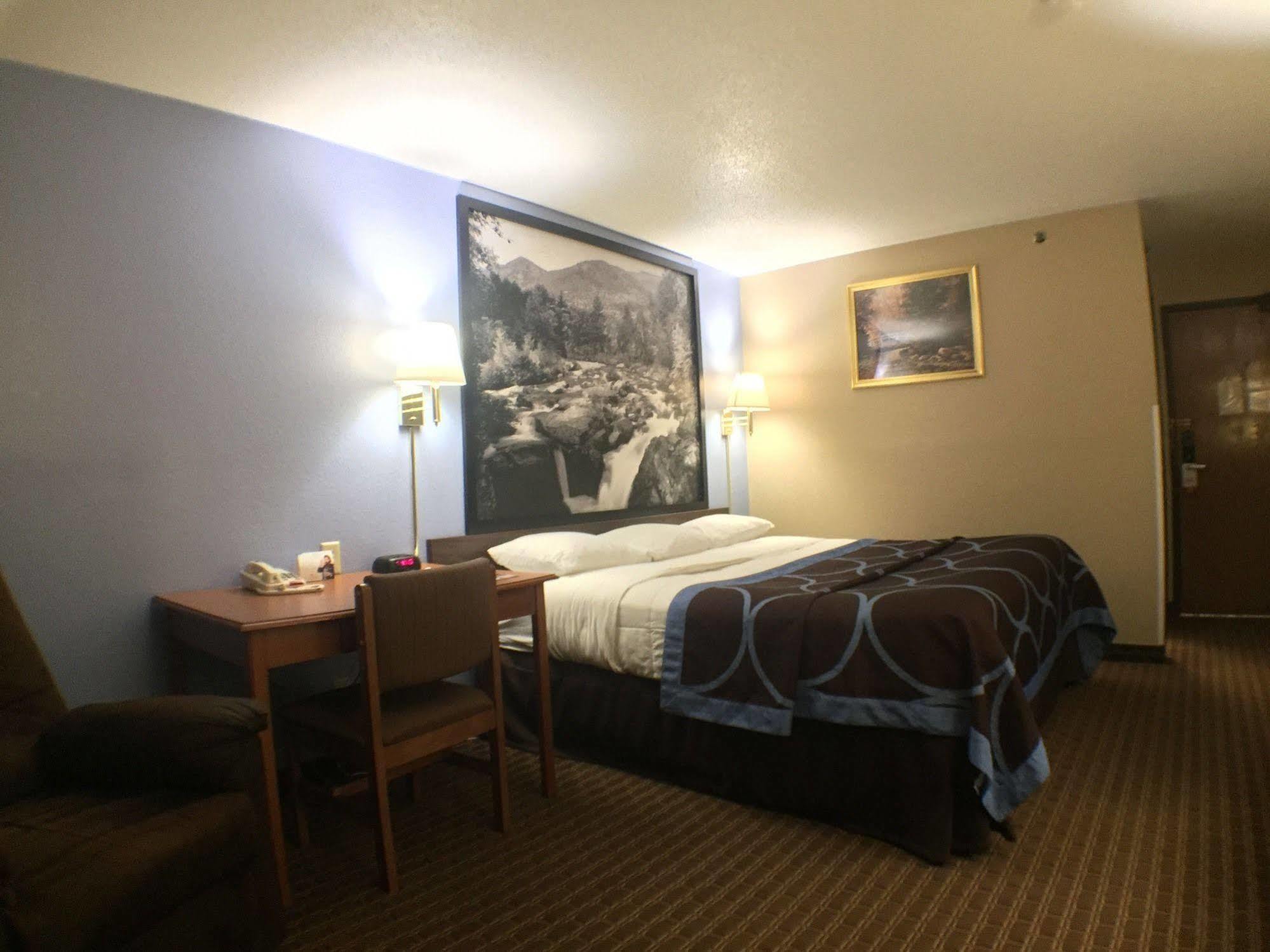 Super 8 By Wyndham Johnstown/Gloversville Extérieur photo